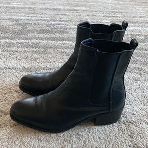 Kenneth Cole Reaction Salt Leather Chelsea Boot
